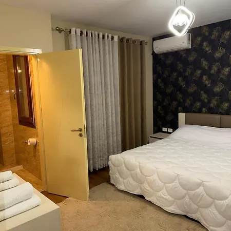 Zoo Luxury Tirana