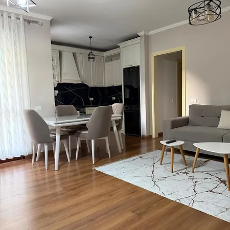 Zoo Luxury * Tirana